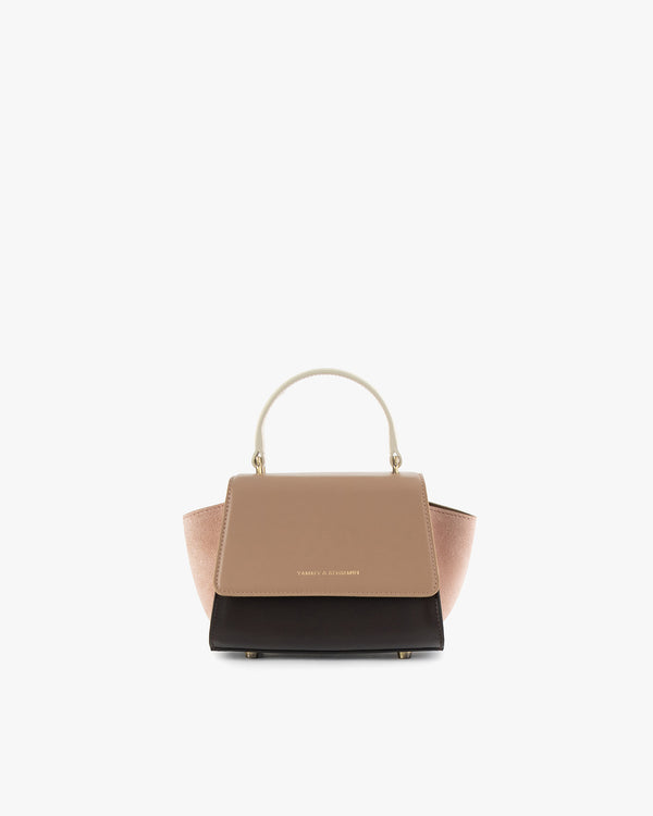 Sac ALEXIA NANO Colourblock Marlowe de face, poignée rigide, rabat fermé, ailes latérales déployées