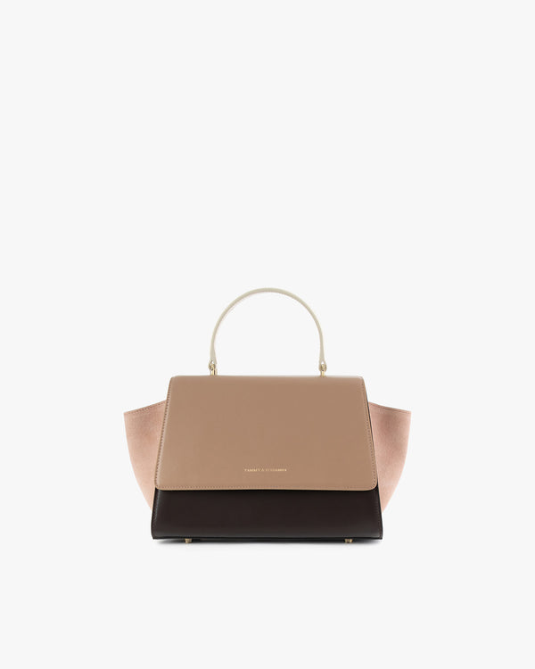 Sac ALEXIA Colourblock Marlowe de face, poignée gainée, rabat fermé, ailes latérales déployées