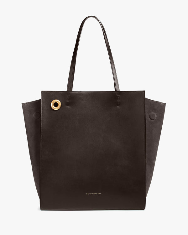 Cabas LEXI GM Chocolat de face, anses en cuir dressées, œillet doré et côtés en suède