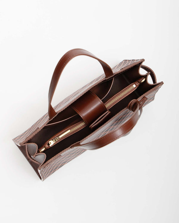 Sac MADISON brun monogram, vue de dessus ouvert, intérieur avec pochette zippée centrale