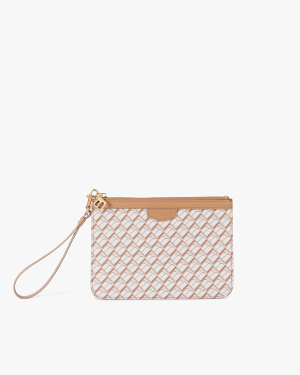 Pochette PM Monogram Tan vue de face, toile enduite Marble Arch, dragonne en cuir posée sur le côté