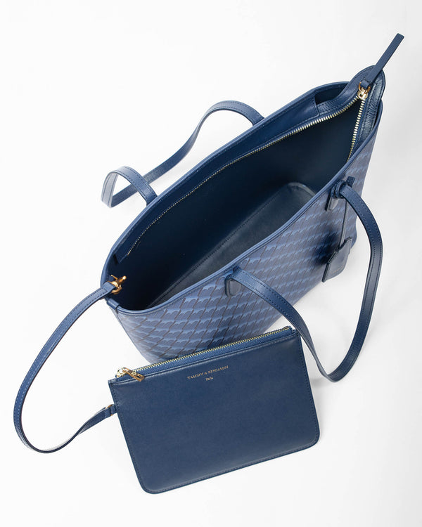 TOTE MONOGRAM bleu, vue intérieure ouverte avec pochette amovible, anses plates en cuir