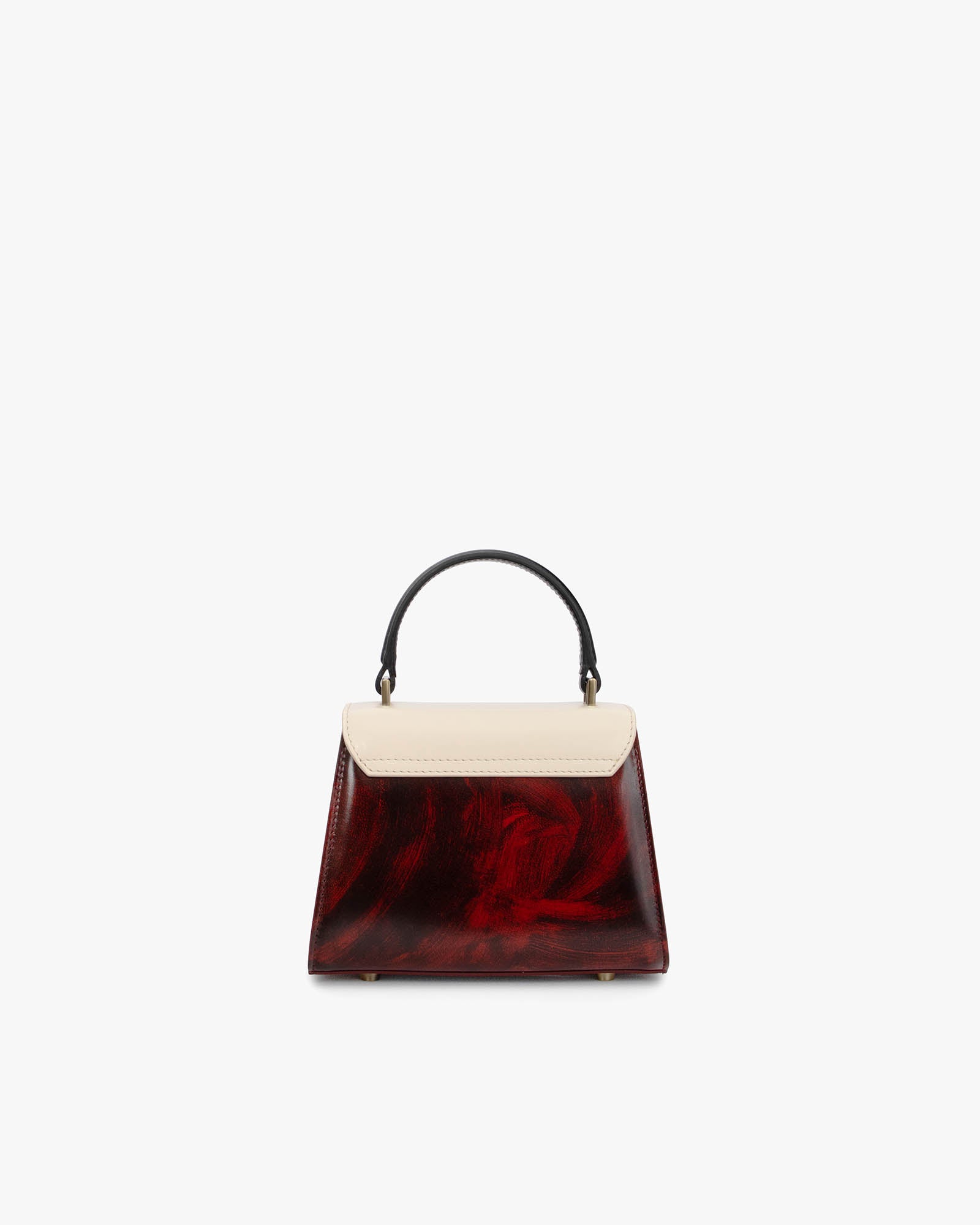 Sac ALEXIA NANO colourblock art déco, vue de face, rabat crème et corps bordeaux marbré, anse noire