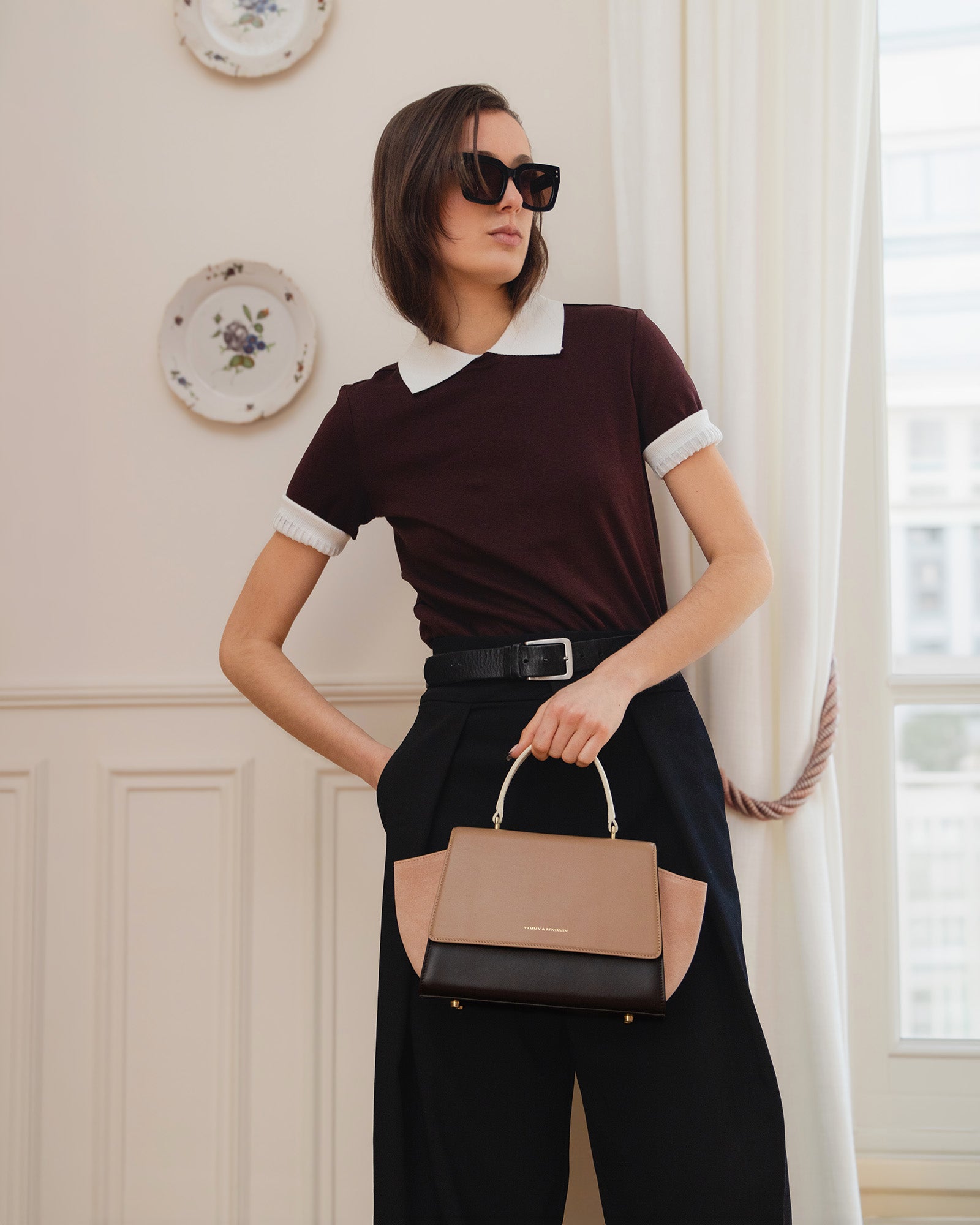 ALEXIA bag in Colourblock Marlowe, carried by hand, side wings tucked in, front view