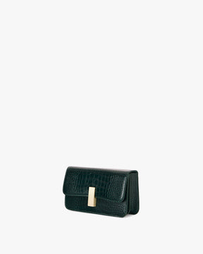 Sac BLAKE vert embossé crocodile, vue de trois-quarts avec fermoir doré et bandoulière fine