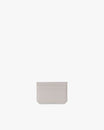 Porte-cartes CARDY en cuir taupe, vue de face, compartiments à cartes visibles, logo doré