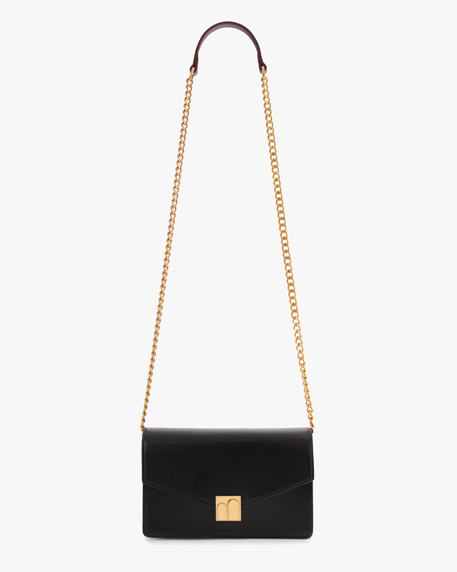 Sac ELEANOR noir de face, fermoir Marble Arch doré, chaîne amovible avec repose-épaule bordeaux
