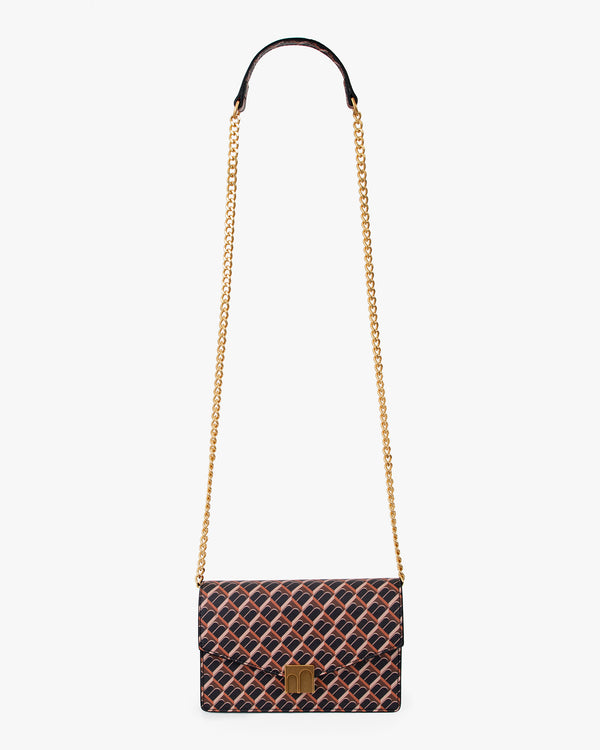 Sac ELEANOR brun et noir, chaîne dorée amovible et repose-épaule en cuir, posé