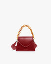 Sac GABRIELLE rouge de face, rabat pointu, anse chaîne effet écaille et bandoulière cuir