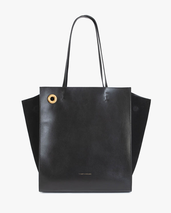 Sac cabas LEXI GM noir de face, panneaux latéraux en suède, anses longues portées épaule