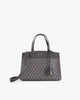 Sac MADISON gris, vue de face, posé, anses courtes et bandoulière amovible, motif monogramme