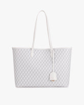 TOTE MONOGRAM blanc ivoire, vue de face, anses longues en cuir, posé sur fond blanc