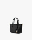SHOPPER NANO Noir monogram, vue de trois quarts, anses portées main, étiquette cuir pendante