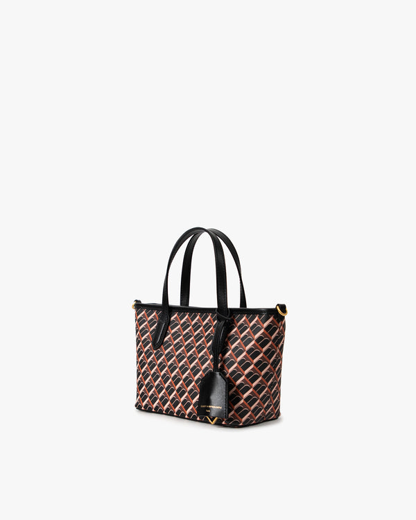 SHOPPER NANO brun et noir, vue de trois quarts, posé, motif monogram et anses en cuir noir