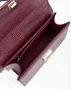 Sac THEA MINI Bordeaux Embossé Lézard, vue intérieure, rabat ouvert sur le compartiment principal et le fermoir