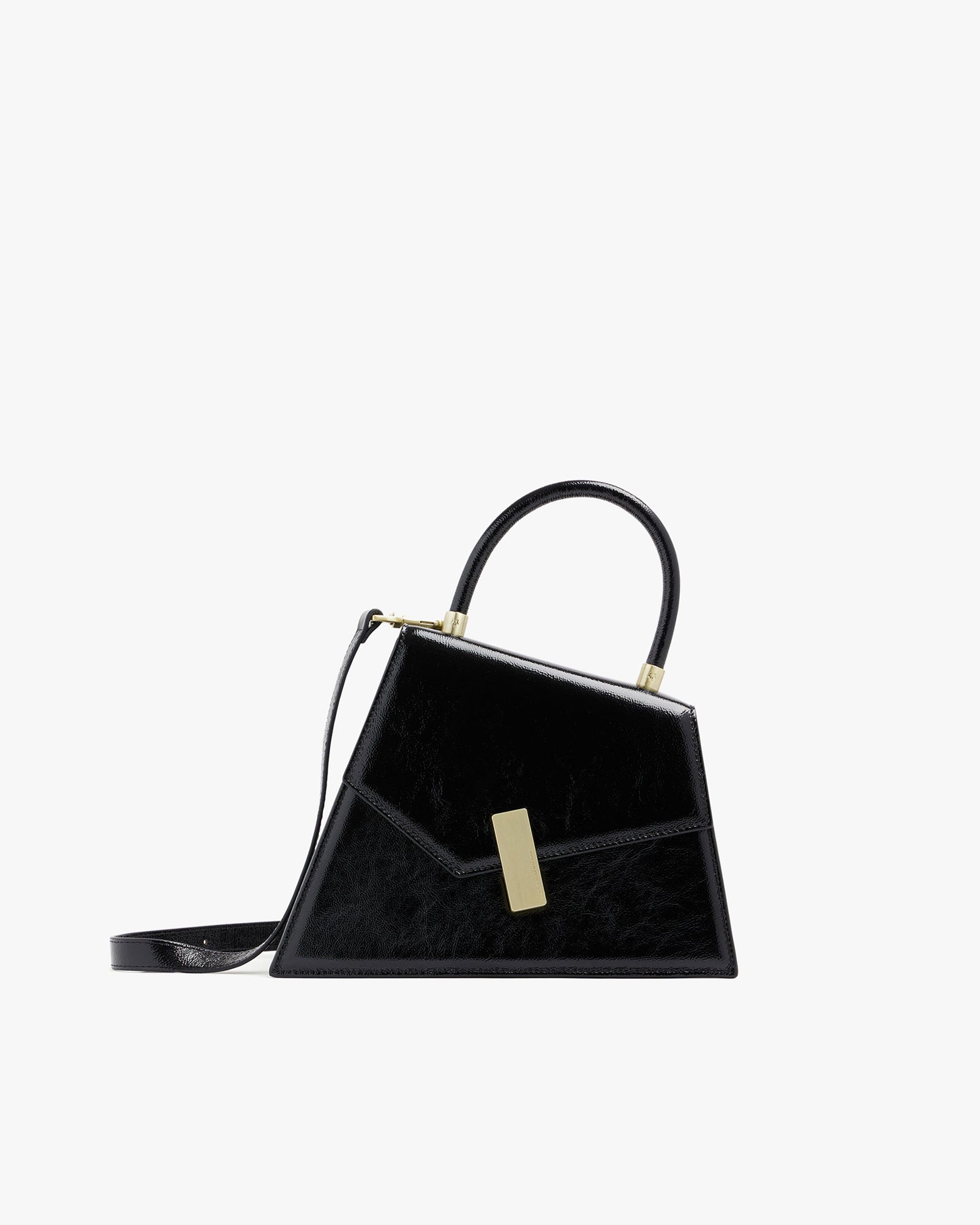 Sac CUBIST Noir naplak, vue de profil, poignée ronde et bandoulière fine ajustable, fermoir doré rectangulaire