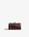 Sac JEANNE BAGUETTE Mahogany de face, fermoir rétro doré et chaîne amovible