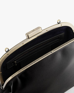 Sac EMMA noir, vue détail du fermoir ouvert laissant voir l'intérieur et la poche zippée